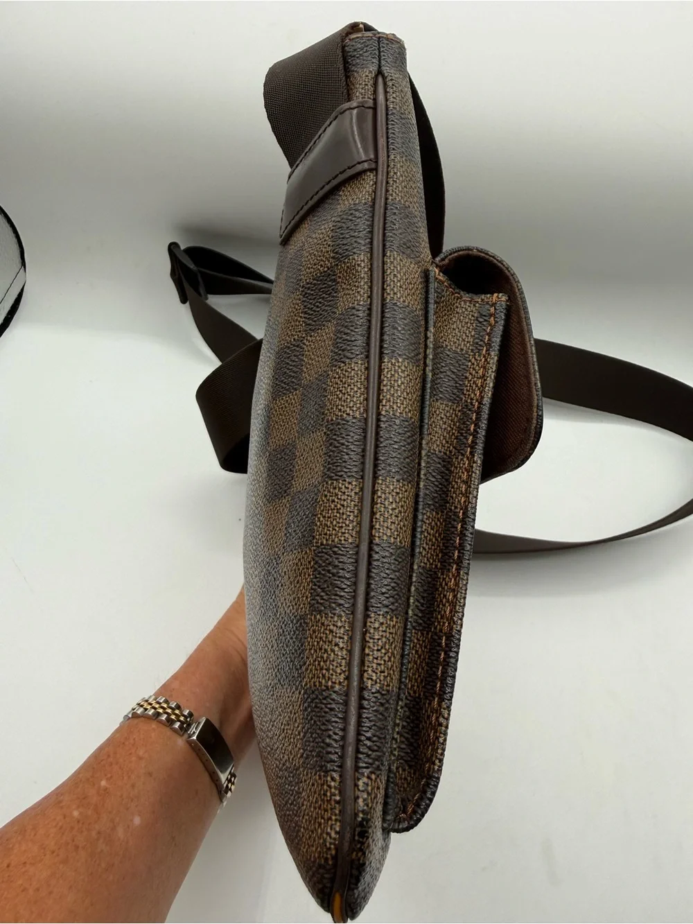 Louis Vuitton Damier Crossbody Shoulder Bag  Leather Melville Ebene